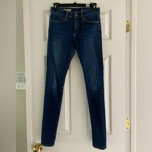 Barely worn Woman’s AG(Adriano Goldschmied) Farrah Skinny Jean size 25R